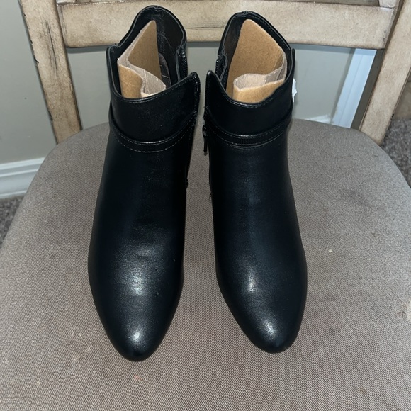 Lifestride guild bootie new. Size 5.5 m - Picture 2 of 4